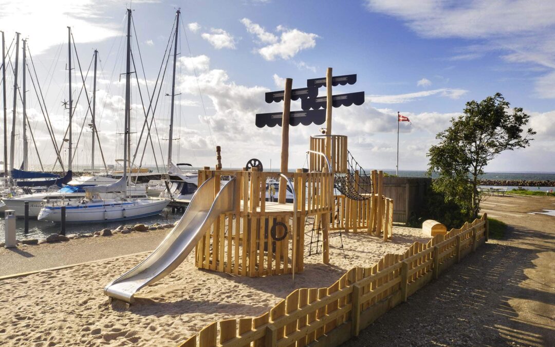 ETT PIRATSKEPP TILL BOGENSE MARINA